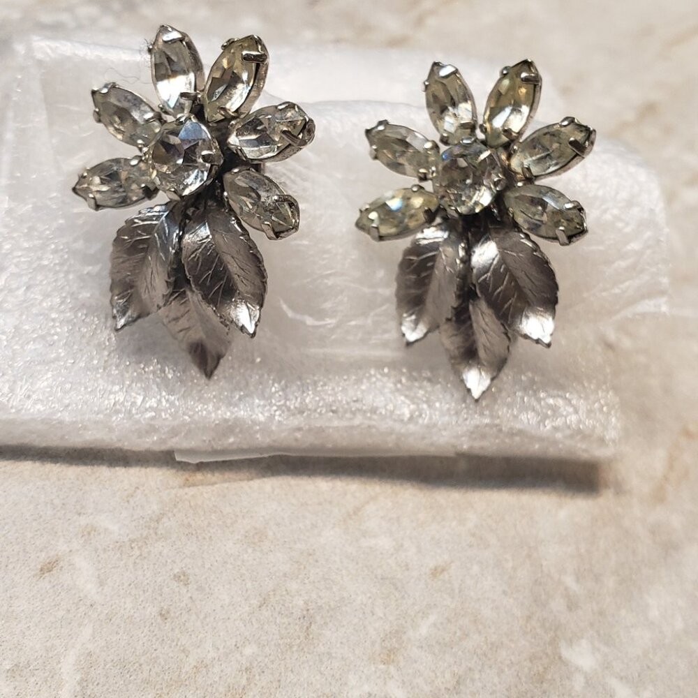 Vintage Krementz Earrings Crystal Rhinestone Leaf Screw Back